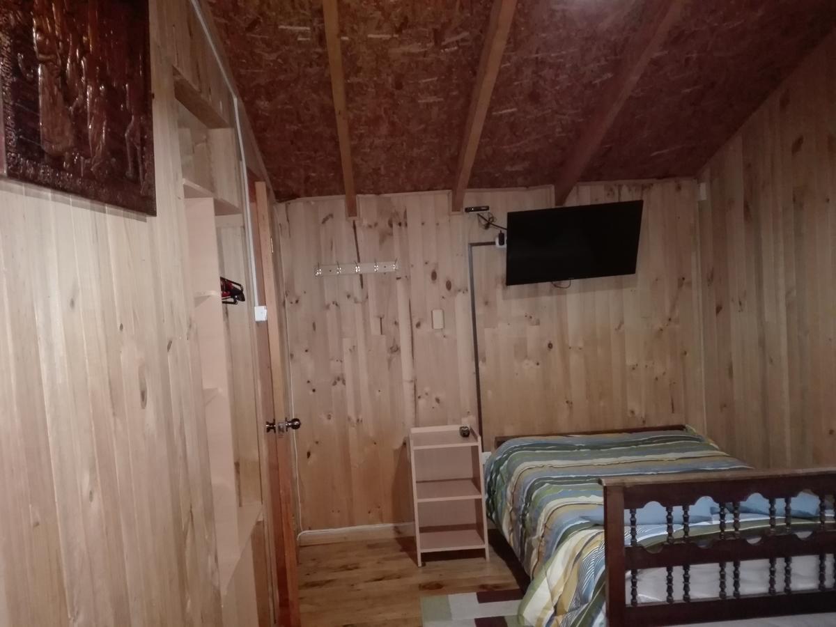 Hospedaje Los Calafates Ancud Exterior photo